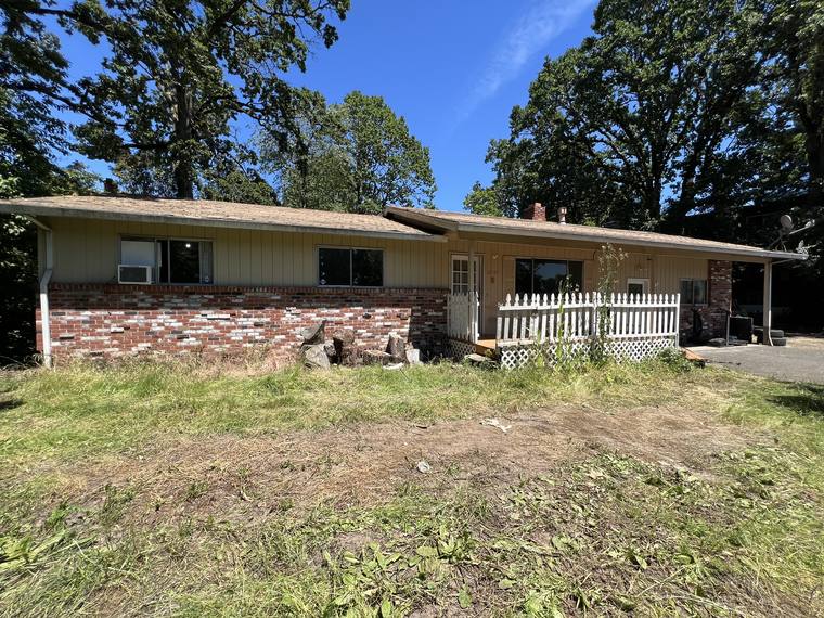 Lincoln Ave house in Tigard before renovation