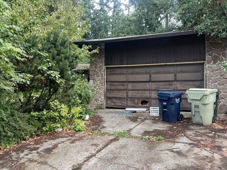 Murphy Ct house in Aloha before renovation